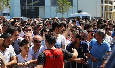 "Qarabağ" – “Kopenhagen” oyunu üçün misli görünməmiş növbə yarandı - FOTOLAR